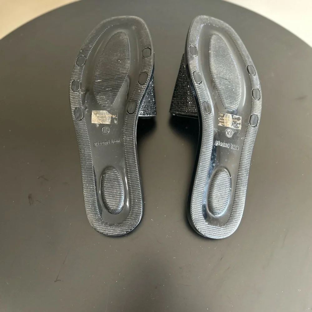 Gianni Bini black rhinestone slides 10